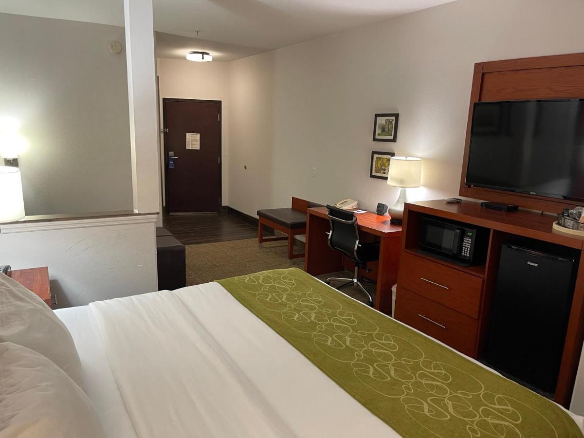 Comfort Suites Lake Charles Exterior foto