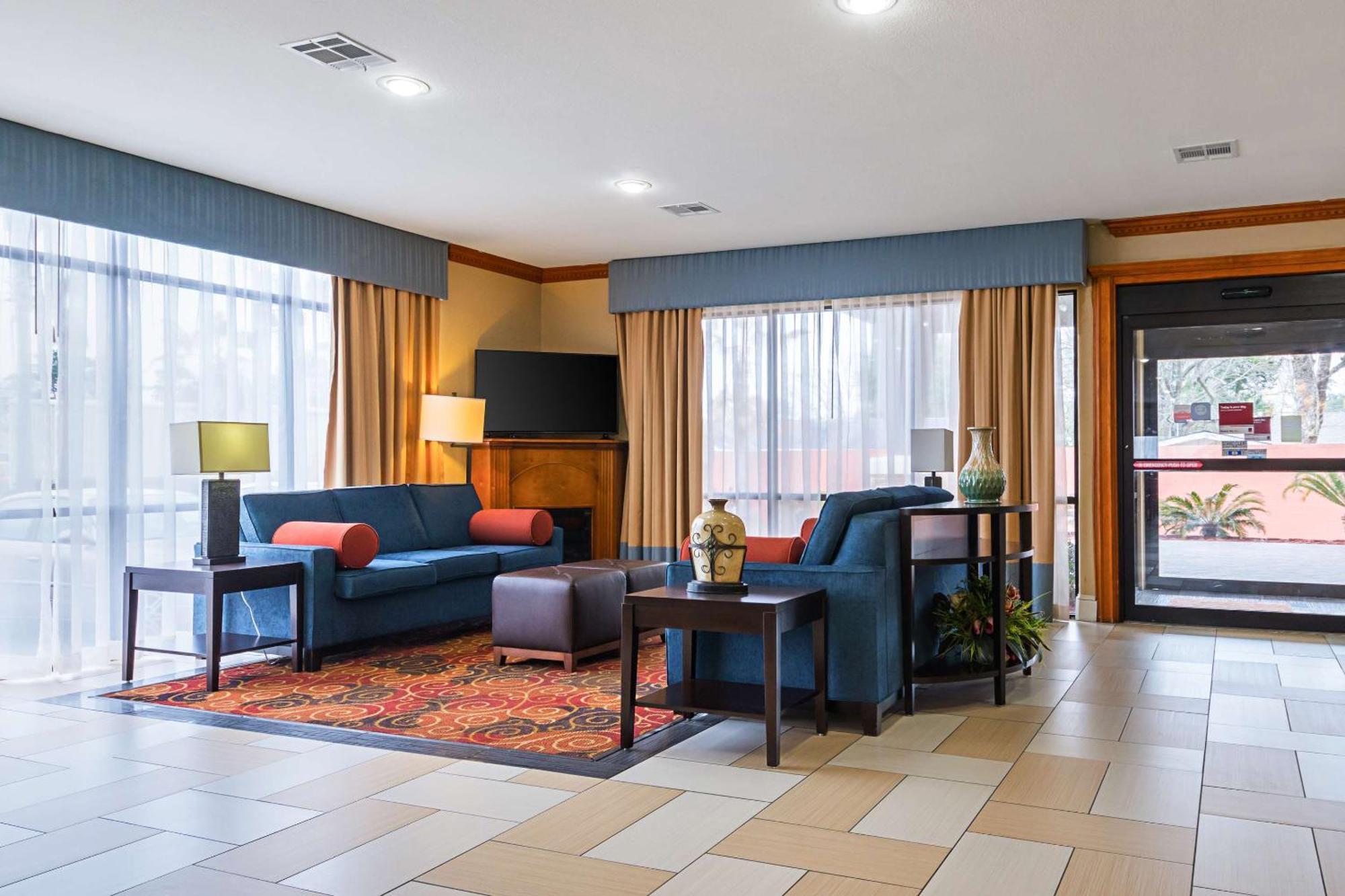 Comfort Suites Lake Charles Exterior foto